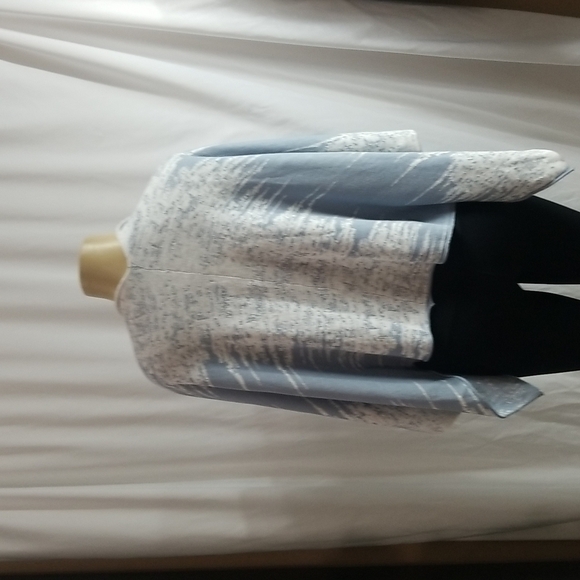 INCASHMERE TOPPER IN BLUE& WHITE-COTTON LINEN - Picture 5 of 8